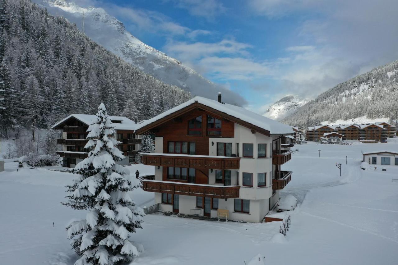Ferienhaus Antigua Saas-Grund Exterior foto